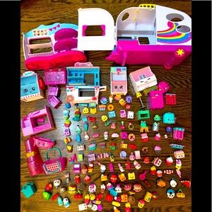 HUGE Shopkins lot of over 155+ pieces plus camper.